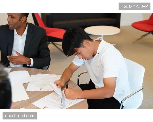 久保建英的拉玛西亚起点：日本天才的技术根基与成长路径解析