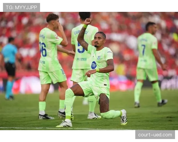 拉菲尼亚：高位压迫体系中的反抢与回防贡献