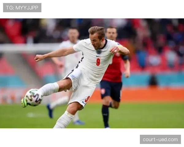 凯恩后期射门效率下滑与卢卡库终结分布分散的对比趋势